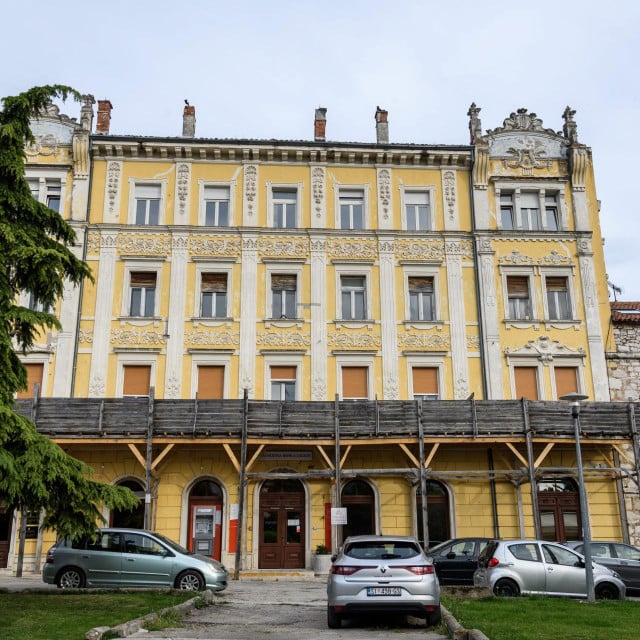 <p>Uskoro će u obnovu kuća Iljadica-Grbe&scaron;ić u centru &Scaron;ibenika</p>