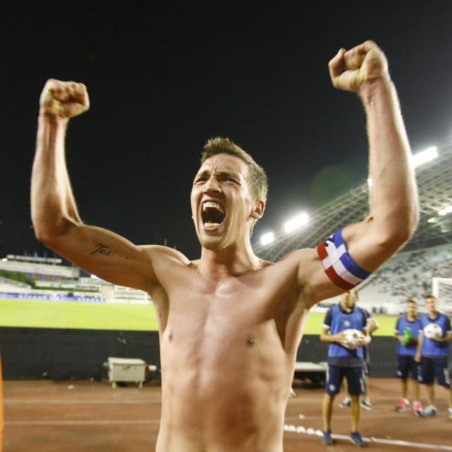 <p>Mario Maloča kao Hajdukov kapetan. Split, kolovoz 2014. Stadion Poljud, uzvratna nogometna utakmica 3. kola kvalifikacija za Europa ligu Hajduk - Sahter.<br>
Rezultatom 3:0 Hajduk je pro&scaron;ao u play-off Europske lige</p>