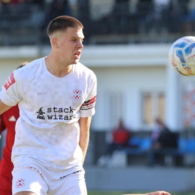 <p>Zmijavci, 101124.<br>
SRC Marijan Suto Mrma.<br>
Nogometna utakmica 14. kola SuperSport 1. NL, Croatia - Sesvete.<br>
Na fotografiji: Tomislav Arkovic (bijeli Croatia)<br>