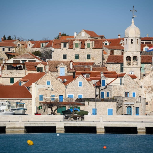 <p>Jedan otok, dva problema - Ni Luka ni &Scaron;epurine nemaju Mjesnog odbora&nbsp;<br>