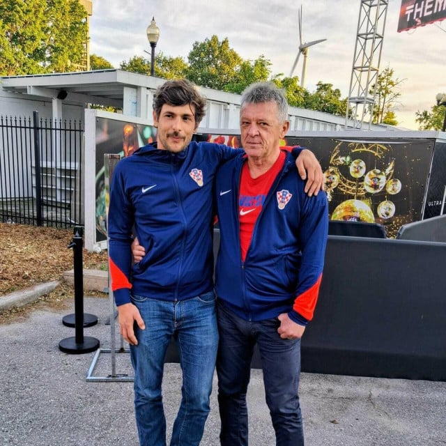 <p>Ivan Turudić sa sinom Ivanom u Torontu</p>