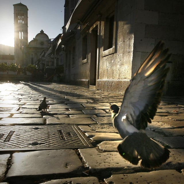 <p>Hvarska pjaca postala je jo&scaron; malo praznija<br>
&nbsp;</p>
