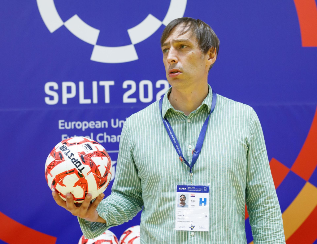 <p>Predsjednik organizacijskog odbora Toni Gamulin pozvao je državne i lokalne institucije na hitnu koordinaciju kako bi Split spremno dočekao tisuće studenata-sporta&scaron;a iz cijele Europe</p>