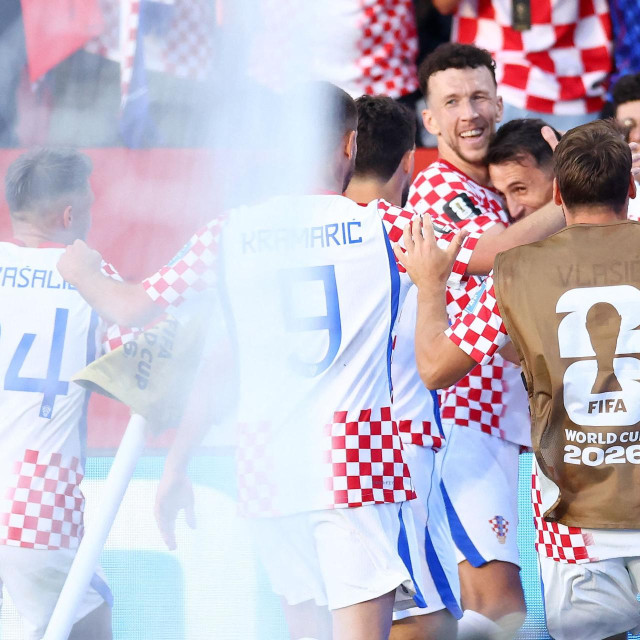 <p>Croatia&lsquo;s forward #11 Ante Budimir (2nd-L) celebrates with teammates scoring his team&lsquo;s first goal during the 2026 World Cup Group L football match between Panama and Croatia at the Toronto Stadium in Toronto on June 23, 2026. (Photo by Cole Burston/AFP)</p>
