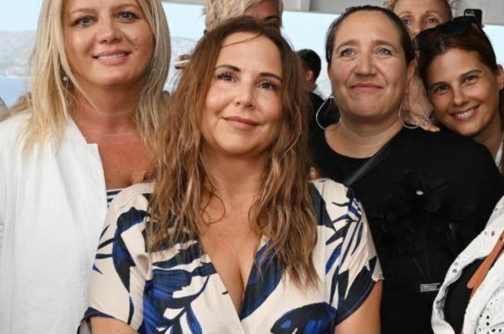 <p>Sandra Perković s prijateljicama</p>
