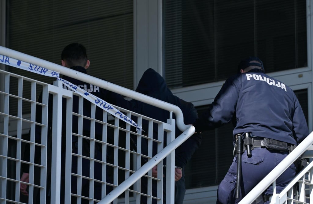 <p>Splitska i ka&scaron;telanska policija dovr&scaron;ili su kriminalističko istraživanje nad 20-godi&scaron;njakom, 19-godi&scaron;njakom i dvojicom 17-godi&scaron;njaka koji su uz kaznenu prijavu predani pritvorskom nadzorniku (ilustracija)&nbsp;</p>