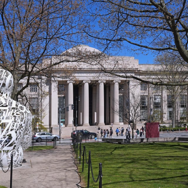 <p>Massachusetts Institute of Technology</p>
