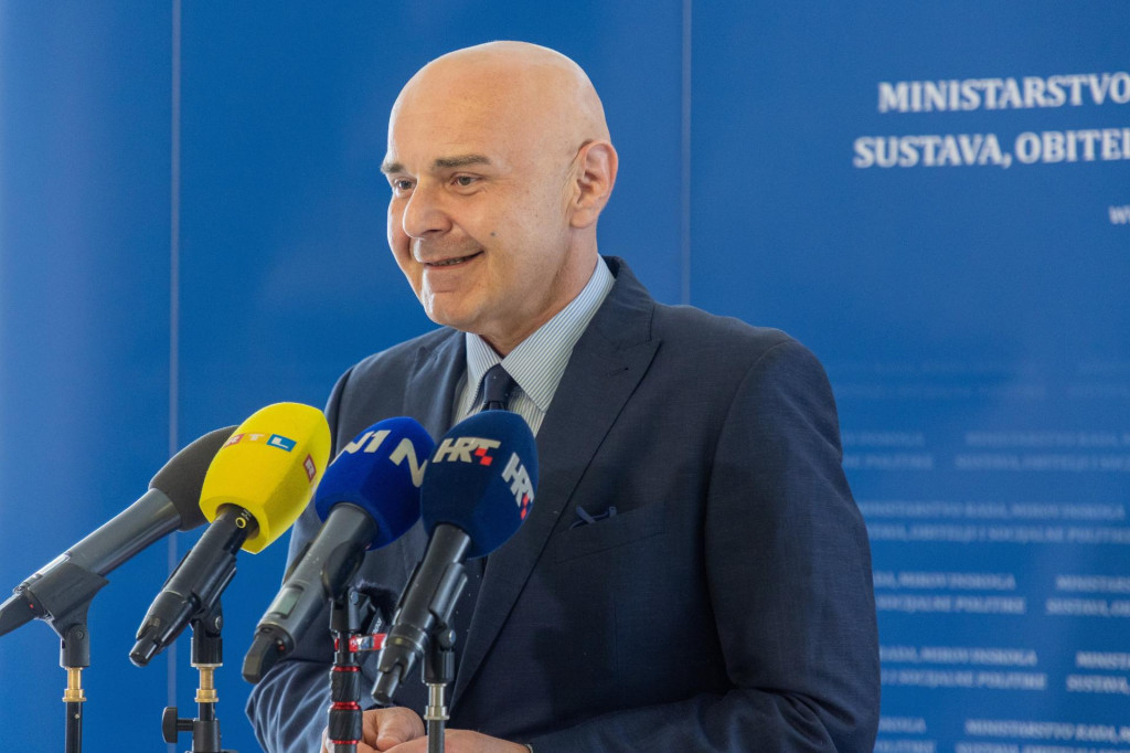 <p>&nbsp;Alen Ruzic</p>