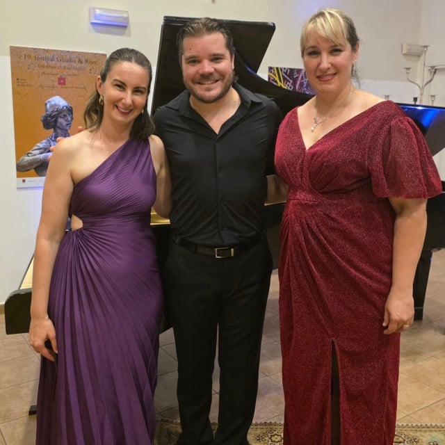 <p>U Domu kulture u Cavtatu održan je koncert &rdquo;Hommage &agrave; Tino Pattiera&rdquo; u sklopu 20. festivala &rdquo;Glazba i riječ&rdquo;</p>