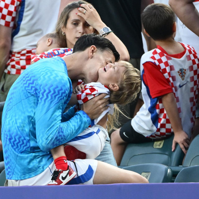 <p>Petar Musa s obitelji</p>