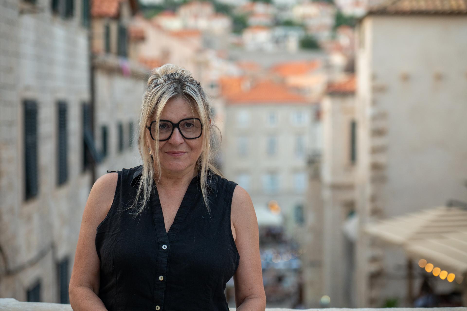 Nives Ivanković prvi put na Dubrovačkim igrama - o razlikama splitskog i dubrovačkog turizma, poštenju i ovome danas...