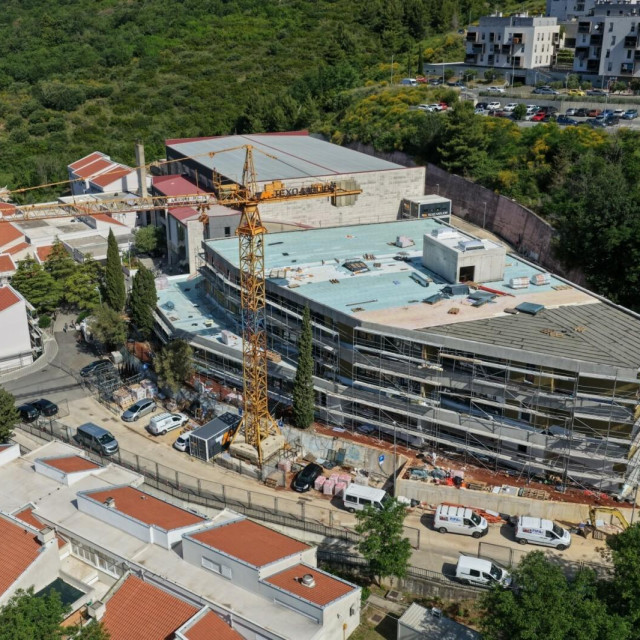 <p>Osnovna &scaron;kola Moko&scaron;ica</p>