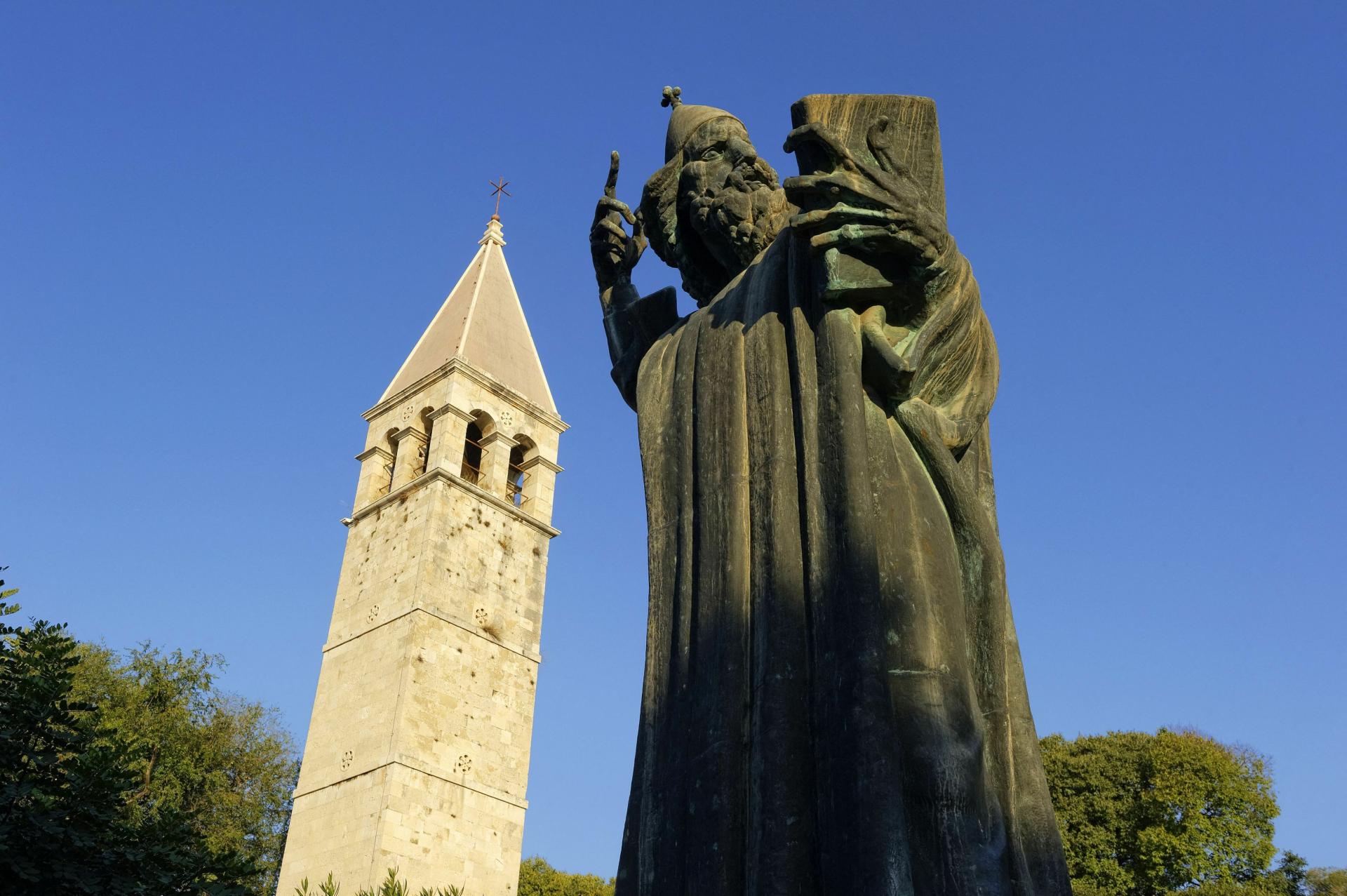 Prethodnik i imenjak sadašnjeg pape ukinuo je našu drevnu biskupiju, čime je završila gotovo tisućljetna tradicija