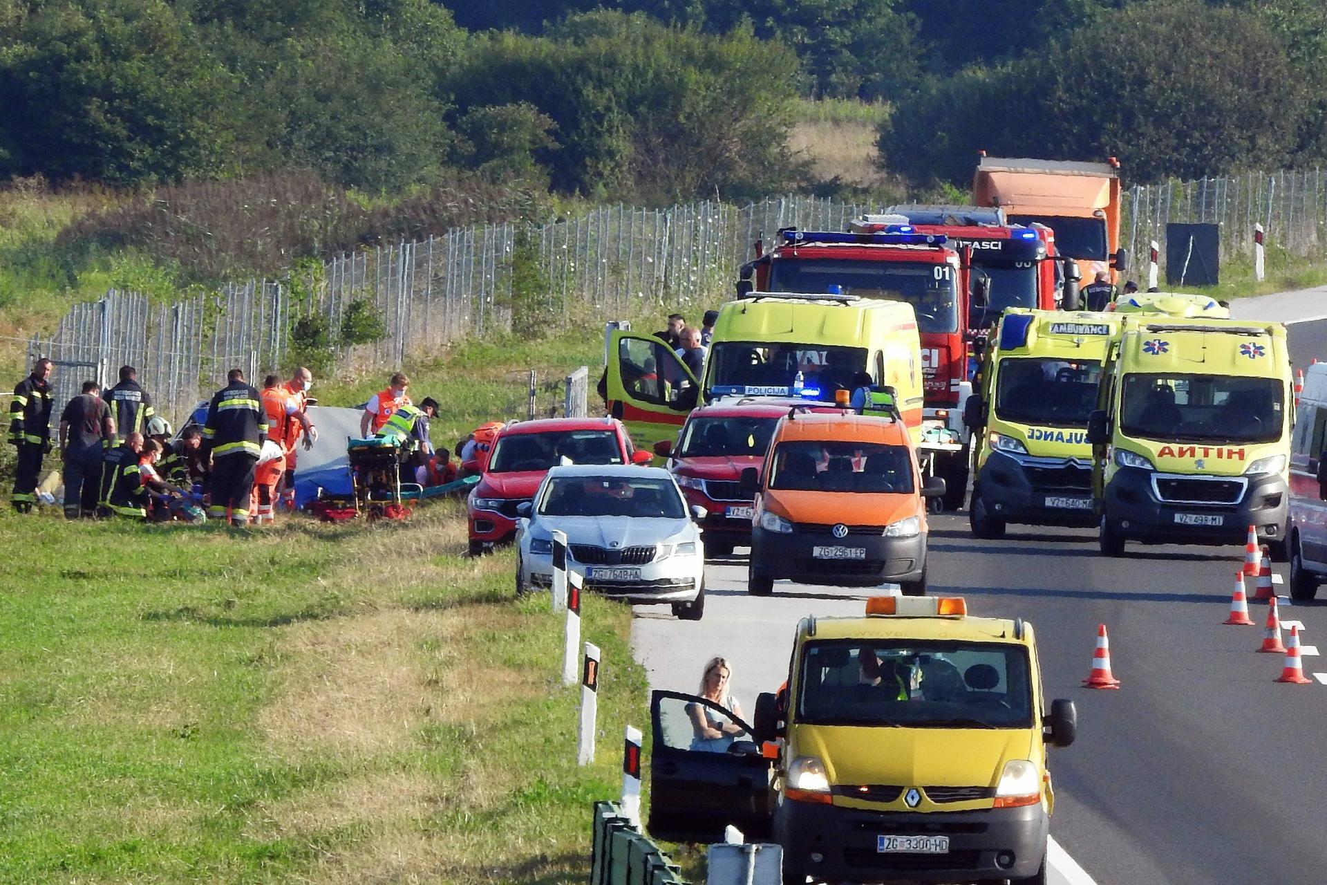 Hrvatske autoceste izdale važno upozorenje, ovo doslovno spašava živote: ‘Mali pomak ulijevo ili udesno i 2 sekunde...‘