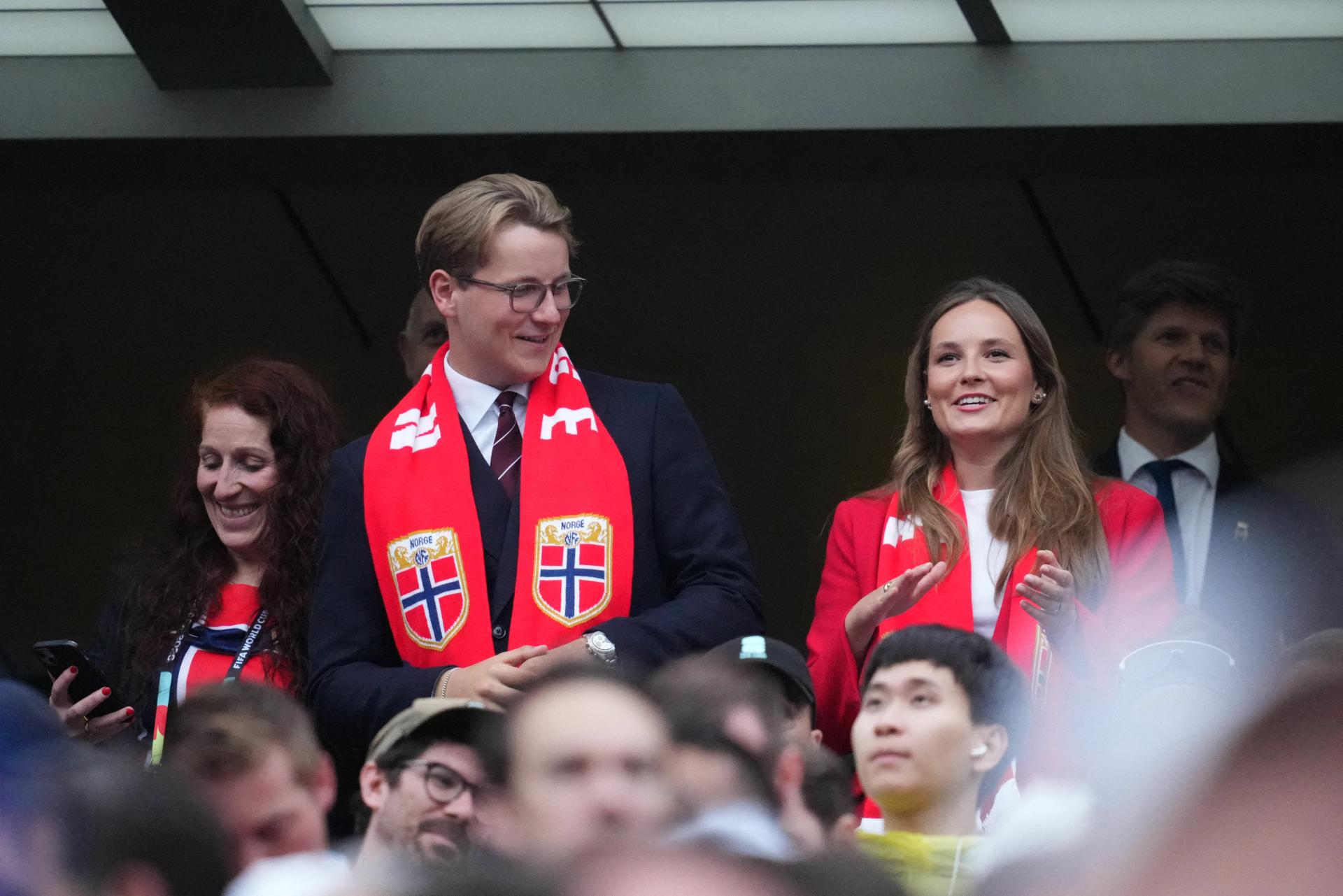 Norveška princeza i princ prekršili su pravilo na VIP tribini, a njihov potez odmah je privukao pažnju javnosti
