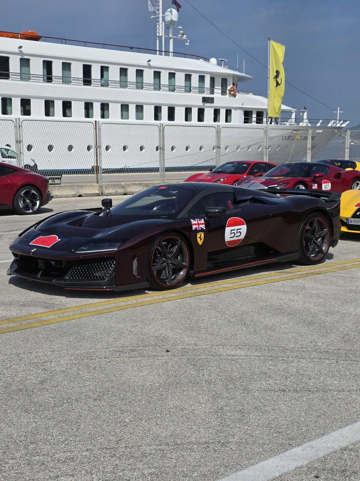 Preko 120 Ferrarija u Gružu, među njima i najnoviji F 80, hiperautomobil koji košta skoro 4 milijuna eura