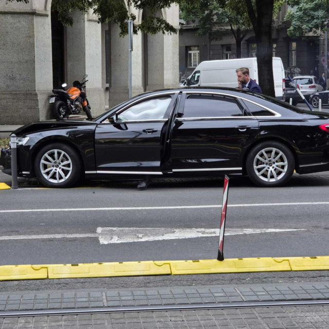 <p>Sudar Vladinih limuzina u Zagrebu<br>
&nbsp;</p>