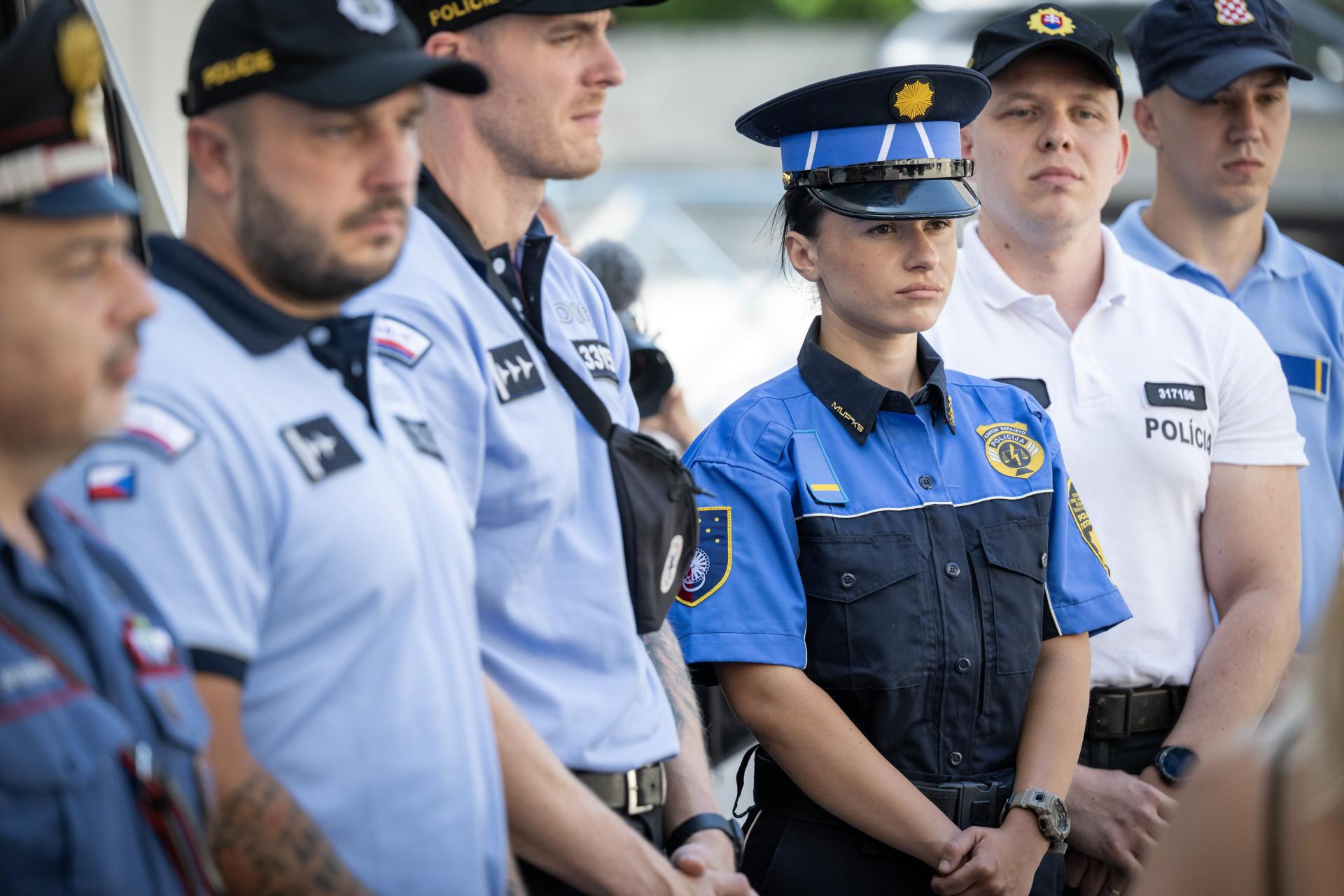 Stižu nam policajci iz Južne Koreje! Raširit će se od Trogira do Makarske, evo koji je glavni zadatak svima