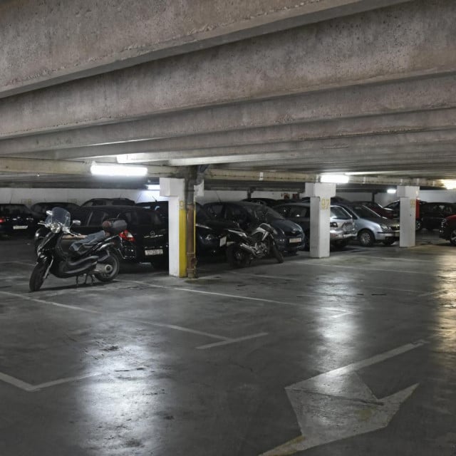 <p>Garaža u Doverskoj</p>