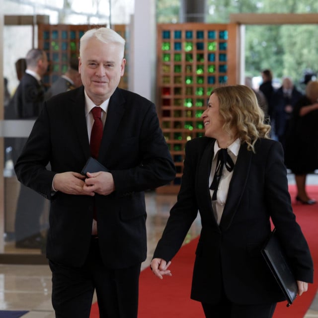<p>Ivo Josipović: Već dugo upozoravam da je stanje u kojemu Vlada i predsjednik Republike ne komuniciraju i ne surađuju, stanje neustavnosti</p>
