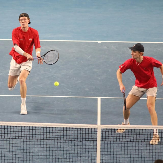 <p>Varazdin, 070226.<br>
U Areni Varazdin igra se Davis Cup susret teniskih reprezentacija Hrvatske i Danske, parovi Nikola Mektic i Mate Pavic - Carl Emil Overbeck i Johannes Ingildsen.<br>
Na fotografiji: Carl Emil Overbeck i Johannes Ingildsen.<br>