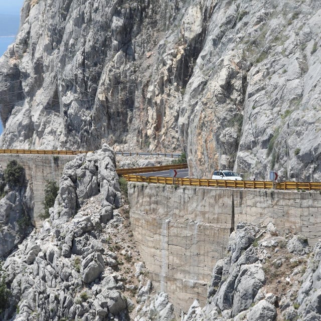<p>Dionica državne ceste Makarska - Vrgorac, istočno od tunela Stupica, danas je pu&scaron;tena u promet</p>