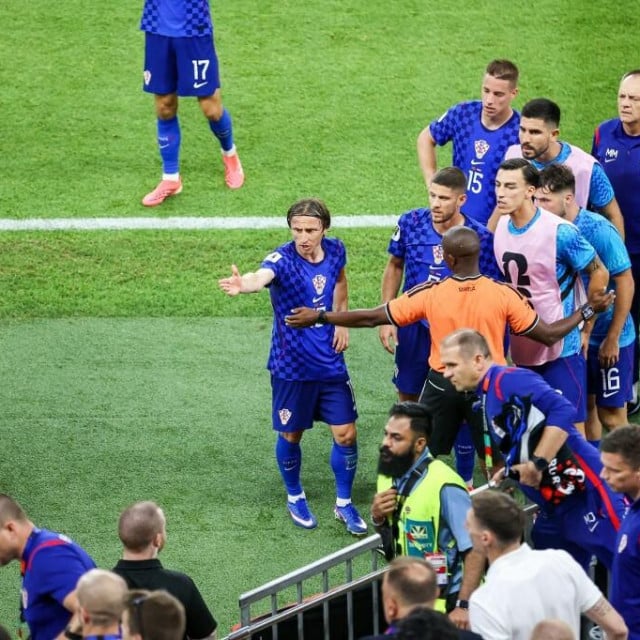 <p>Luka Modric #10 of Croatia protests with an official during a VAR review in the FIFA World Cup 2026 round of 32 match between Portugal and Croatia at Toronto Stadium in Toronto, Canada, on July 2, 2026. (Photo by Indrawan Kumala/NurPhoto) (Photo by Indrawan Kumala/NurPhoto via AFP)</p>