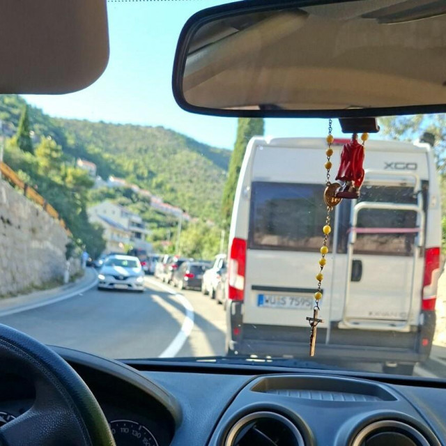 <p>Prometna nesreća u Zatonu</p>