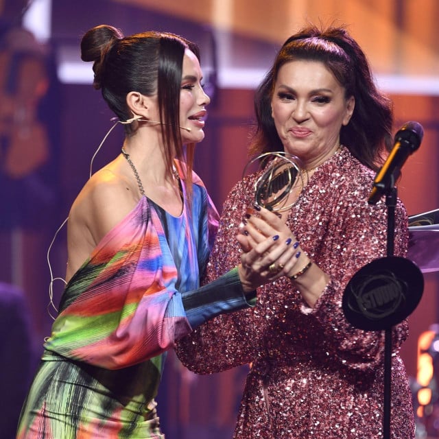 <p>Severina i Nina Badrić</p>