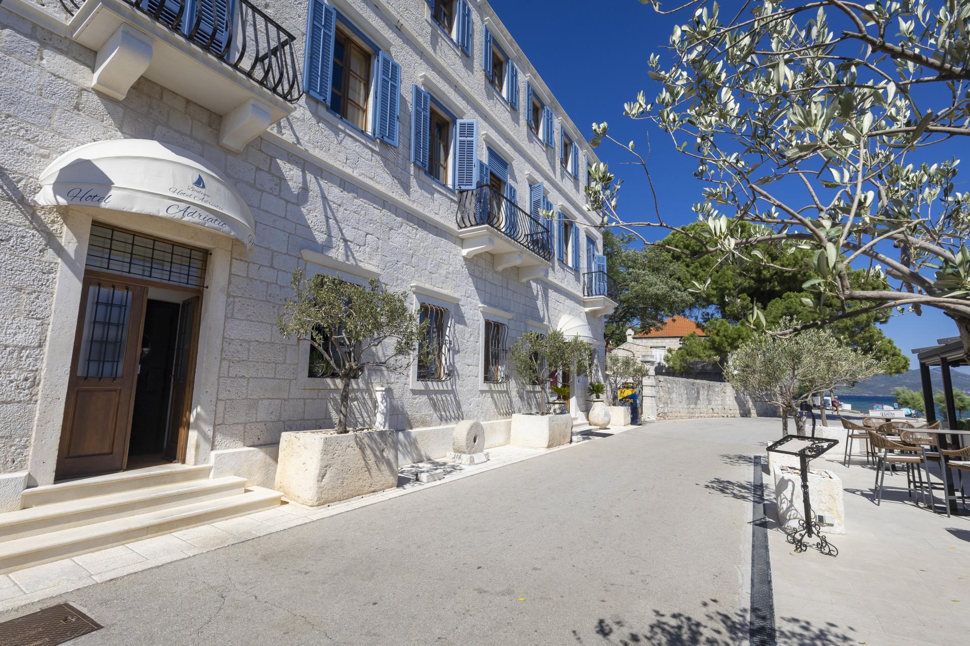 Tamo gdje more priča stare priče: otkrivamo tajnu hotela ‘Adriatic‘ u Orebiću - autentičnost, elegancija, gostoljubivost...