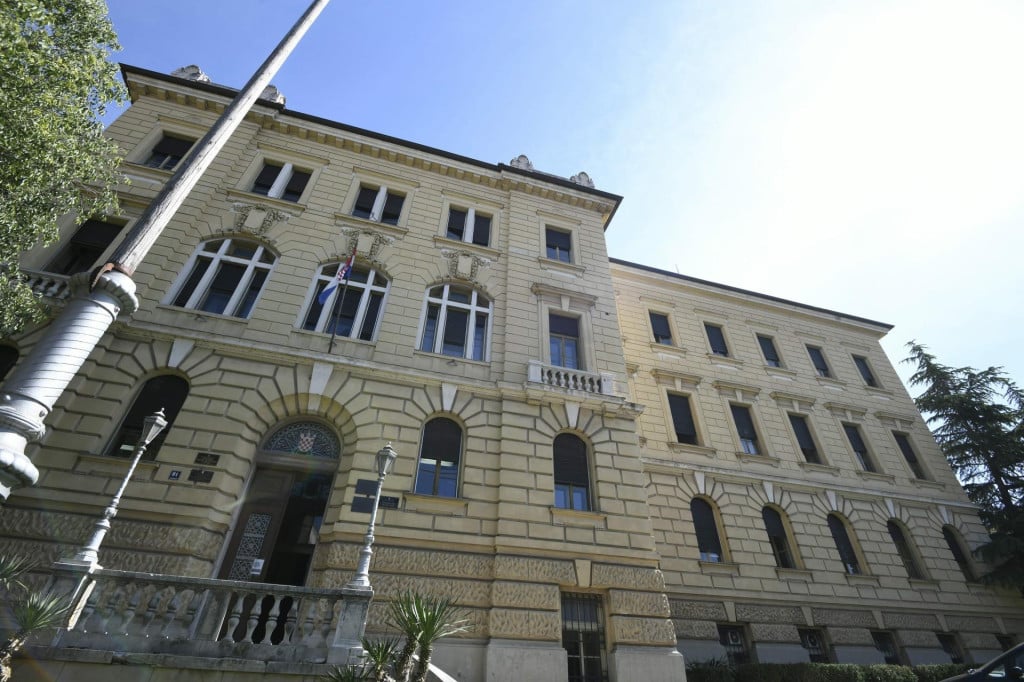 <p>Zgrada &scaron;ibenskog suda</p>