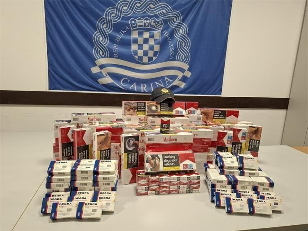 <p>U kamperu prevozili cigarete i tablete za potenciju</p>