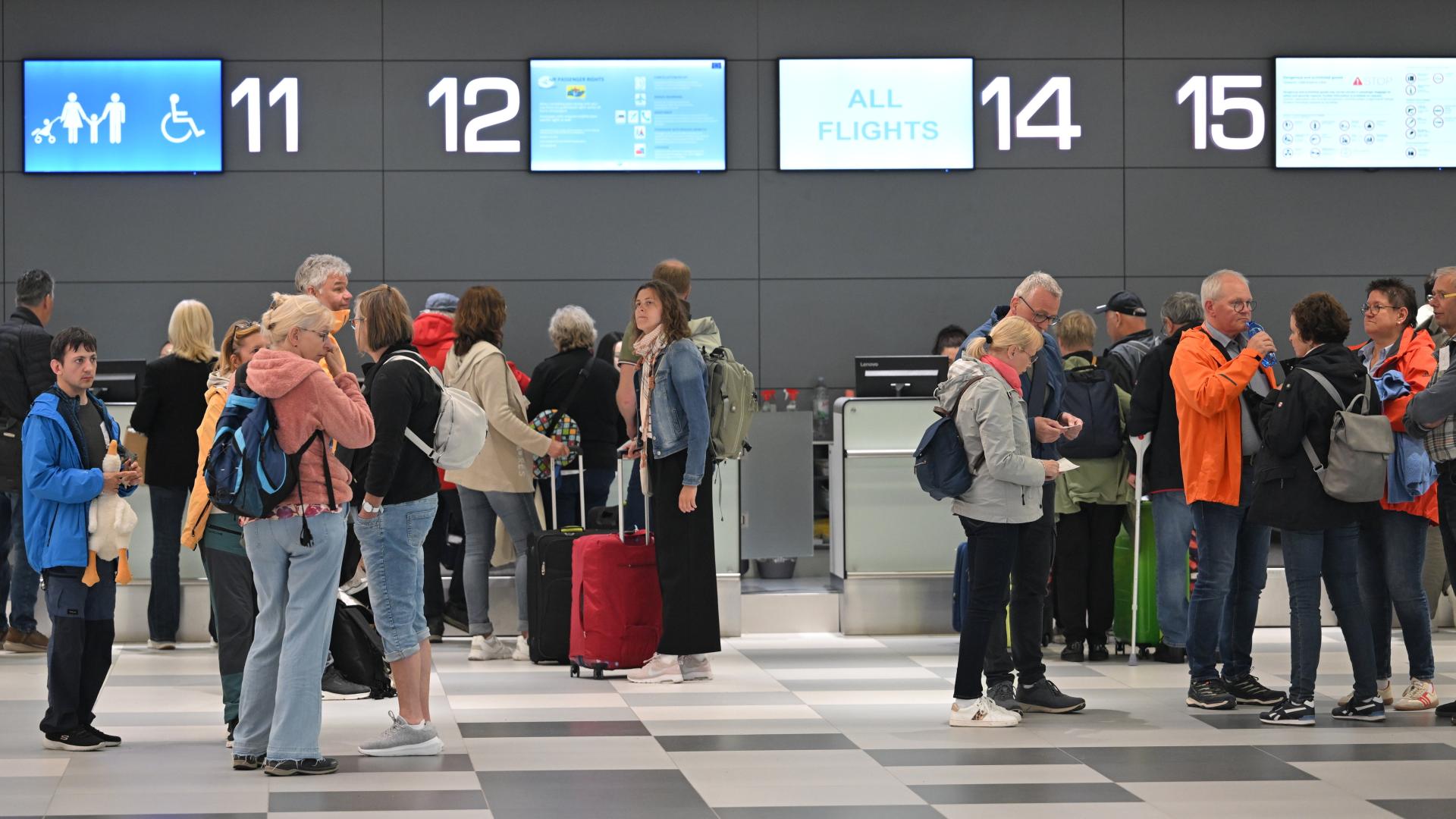 Putujete avionom? Veliki preokret za putnike u Europi - jedno od najspornijih pravila napokon odlazi u povijest