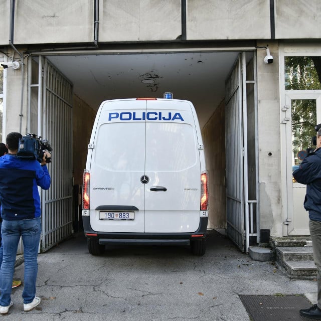 <p>Privođenje&nbsp;osumnjičenih u aferi Geodezija u studenome 2023., a sada je stigla prva presuda&nbsp;</p>

<p>&nbsp;</p>