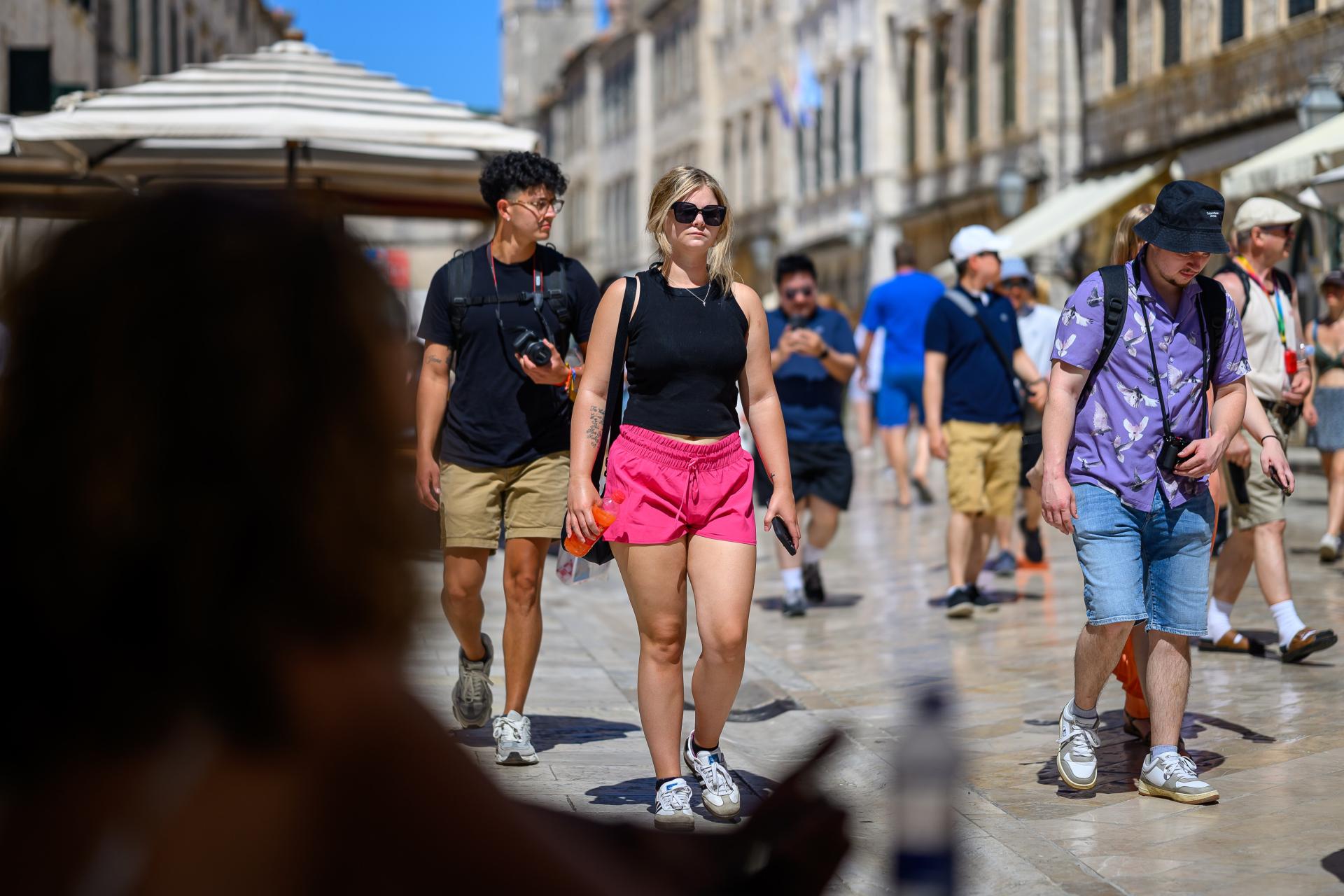 Ne obaramo rekord: evo koliko je turista posjetilo Hrvatsku i koliko su noćenja ostvarili