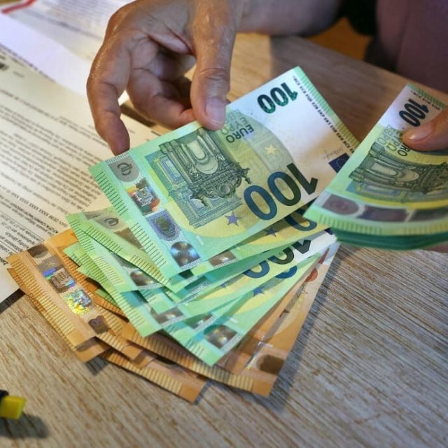 <p>U 2025. godini kod 166.052 poduzetnika obračunata je prosječna mjesečna neto plaća od 1.307 eura, izvijestila je Fina&nbsp;(ilustracija)&nbsp;</p>