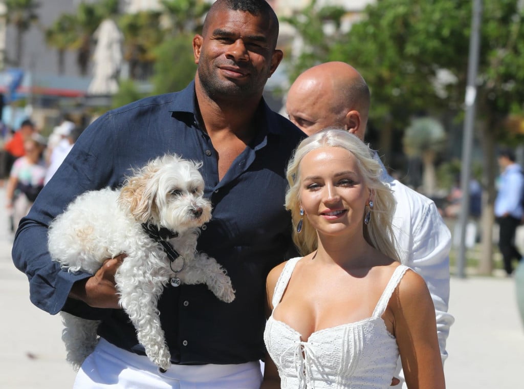<p>Alistair Overeem sa suprugom Sophie</p>