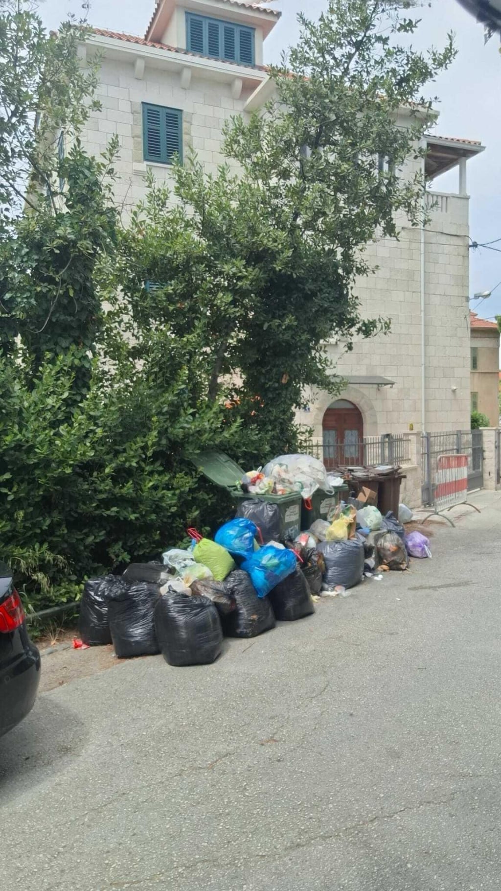 32111101