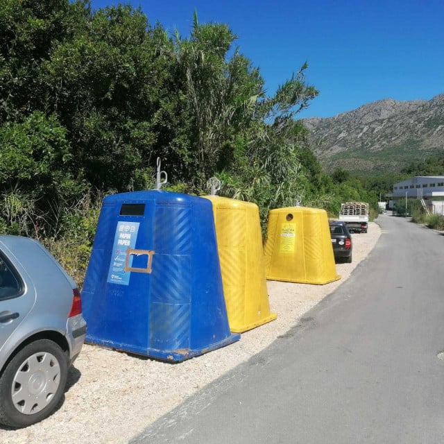 <p>privremeno odlagali&scaron;te otpada u poslovnoj zoni Komolac</p>