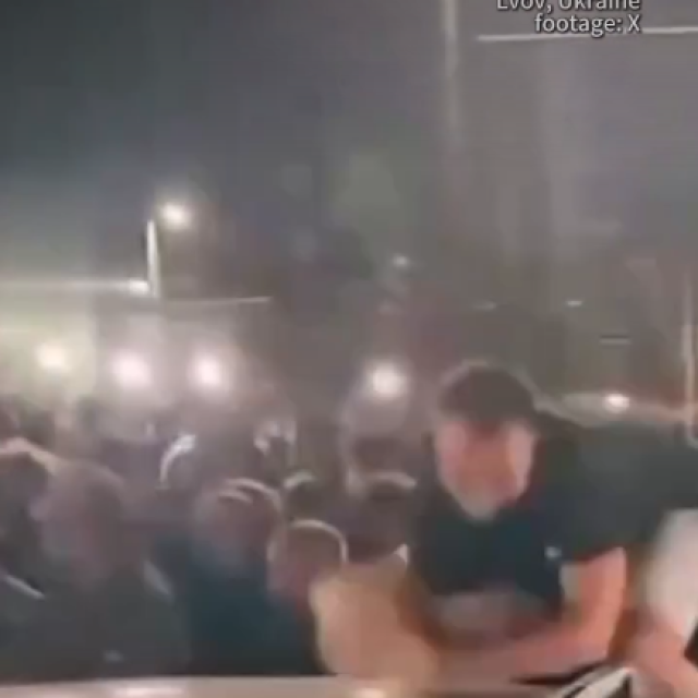 <p>Neredi u Lavovu zbog mobilizacije<br>
&nbsp;</p>