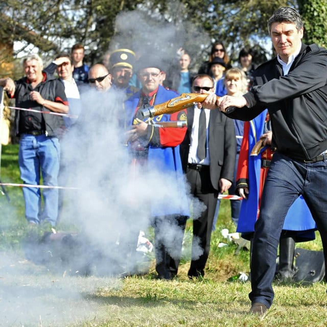 <p>Predsjednik Republike Zoran Milanović prije vi&scaron;e od deset godina iskazao se pucanjem na&nbsp;Kostelskoj pi&scaron;toli</p>