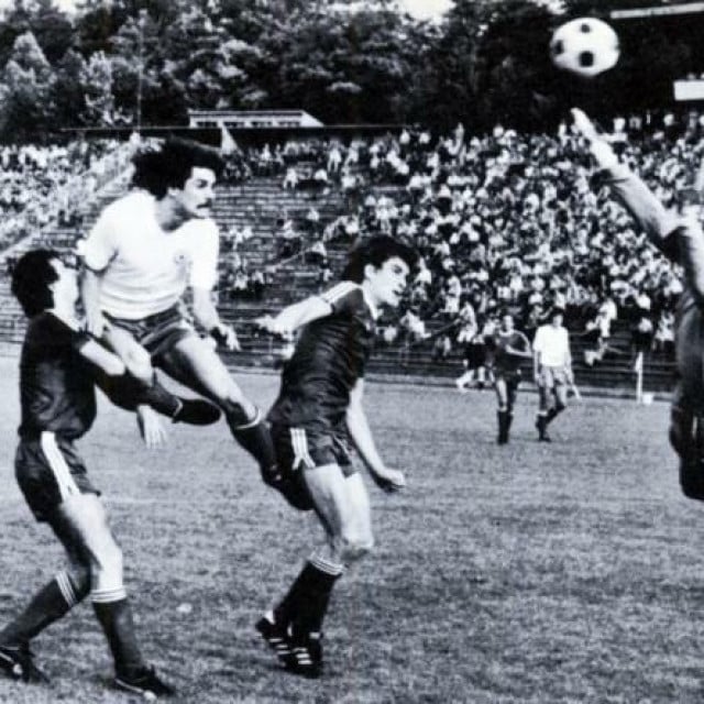 <p>Peruzovićev gol na Karaburmi nije bio dovoljan za titulu</p>