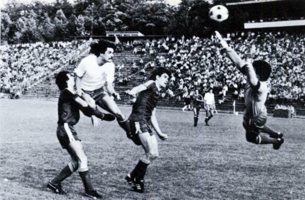 <p>Peruzovićev gol na Karaburmi nije bio dovoljan za titulu</p>