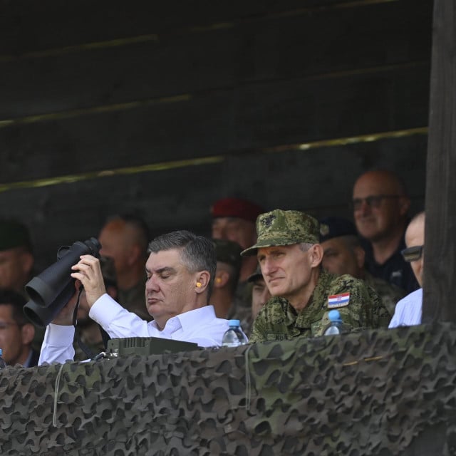 <p>Zoran Milanović u svoje ispade uvlači i Glavni stožer&nbsp;</p>