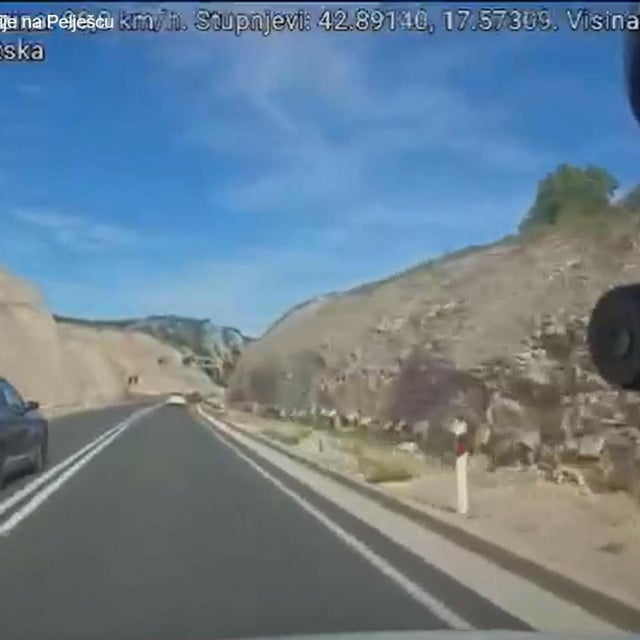 <p>Turčin koji je divljao BMW-om po Pelje&scaron;cu pobjegao iz Hrvatske</p>