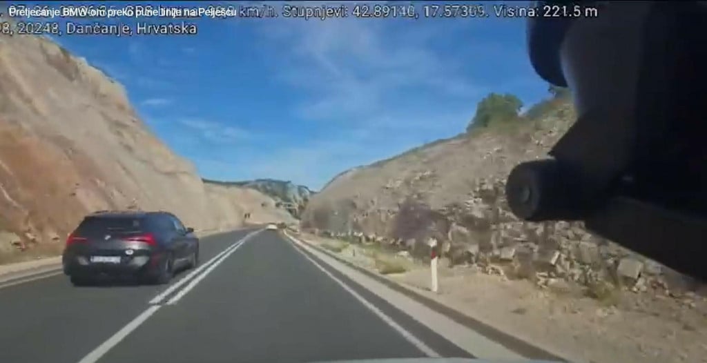 <p>Turčin koji je divljao BMW-om po Pelje&scaron;cu pobjegao iz Hrvatske</p>