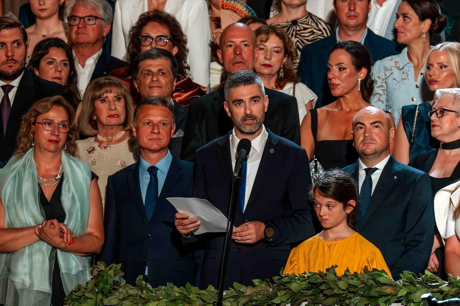 Gradonačelnik Dubrovnika sinoć je poslao poruku koja je svima prošla ispod radara: ‘Treba reći - dosta!‘