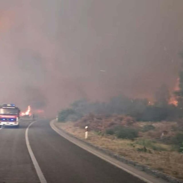 <p>Požar između Blata i Smokvice na Korčuli</p>