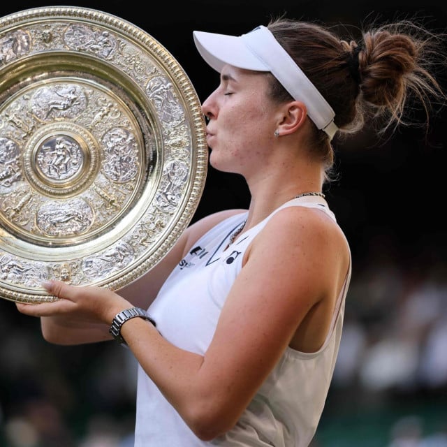 <p>Linda Noskova</p>
