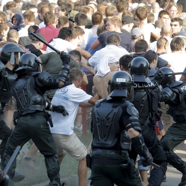<p>Brutalnost slovačke policije 2009. godine</p>